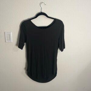 Great quality, black T-shirt